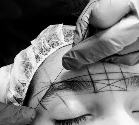 Ligne Noire Pour Marquage Design Sourcils - 3