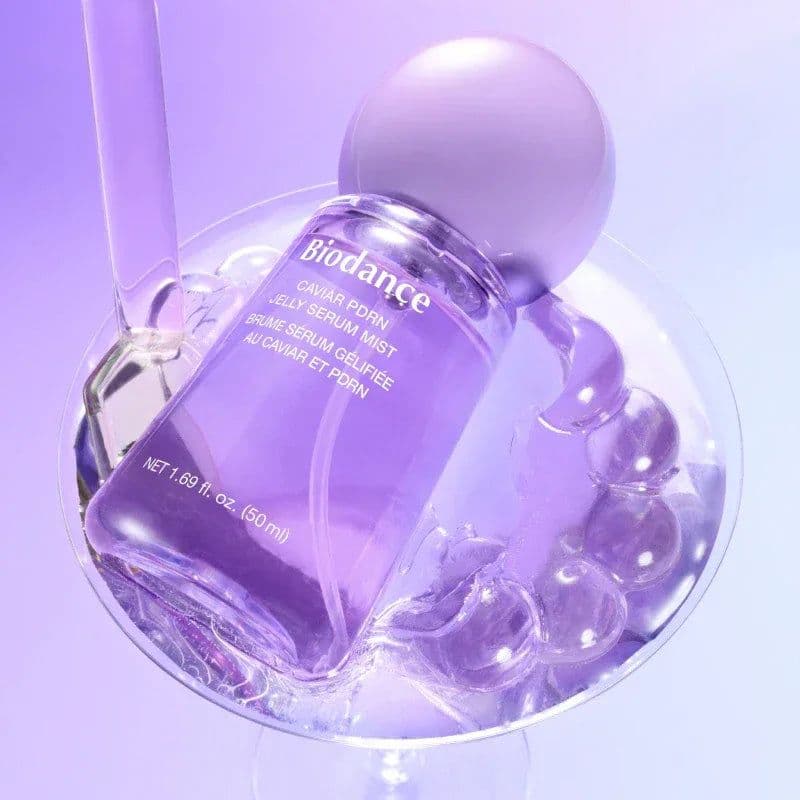 Biodance Caviar PDRN Jelly Serum Mist 50 ml em contexto, com textura de gel