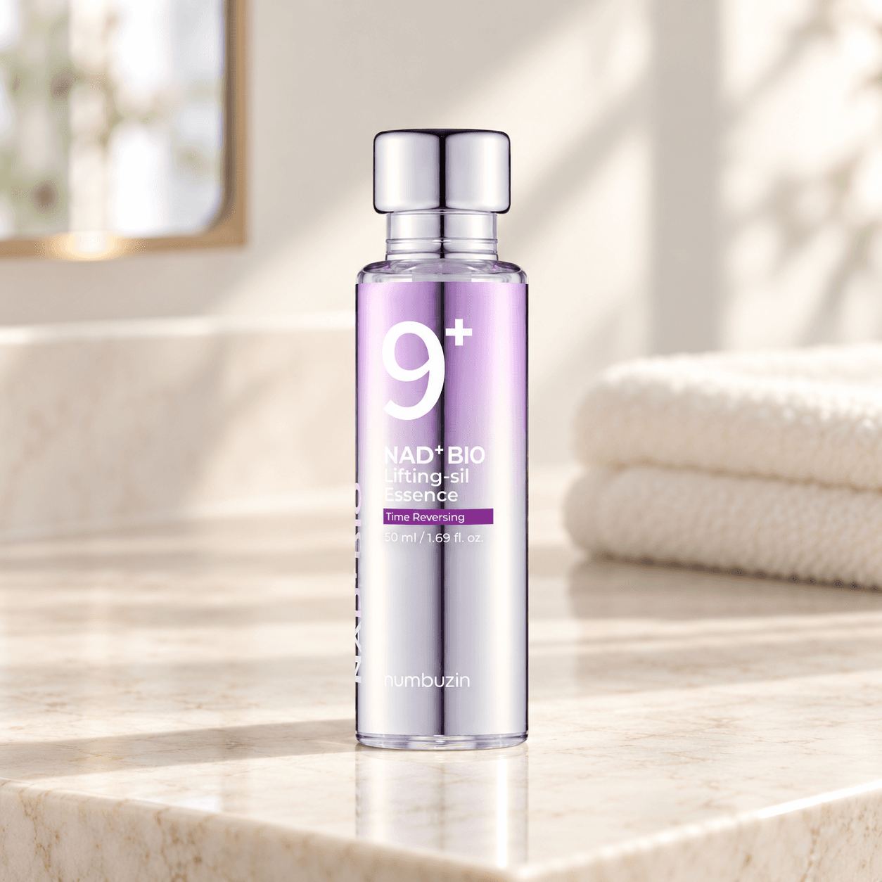 Numbuzin No.9 NAD Bio Lifting Essence — Essência Facial 50 ml — composição ilustrativa do produto em ambiente de cuidados de pele