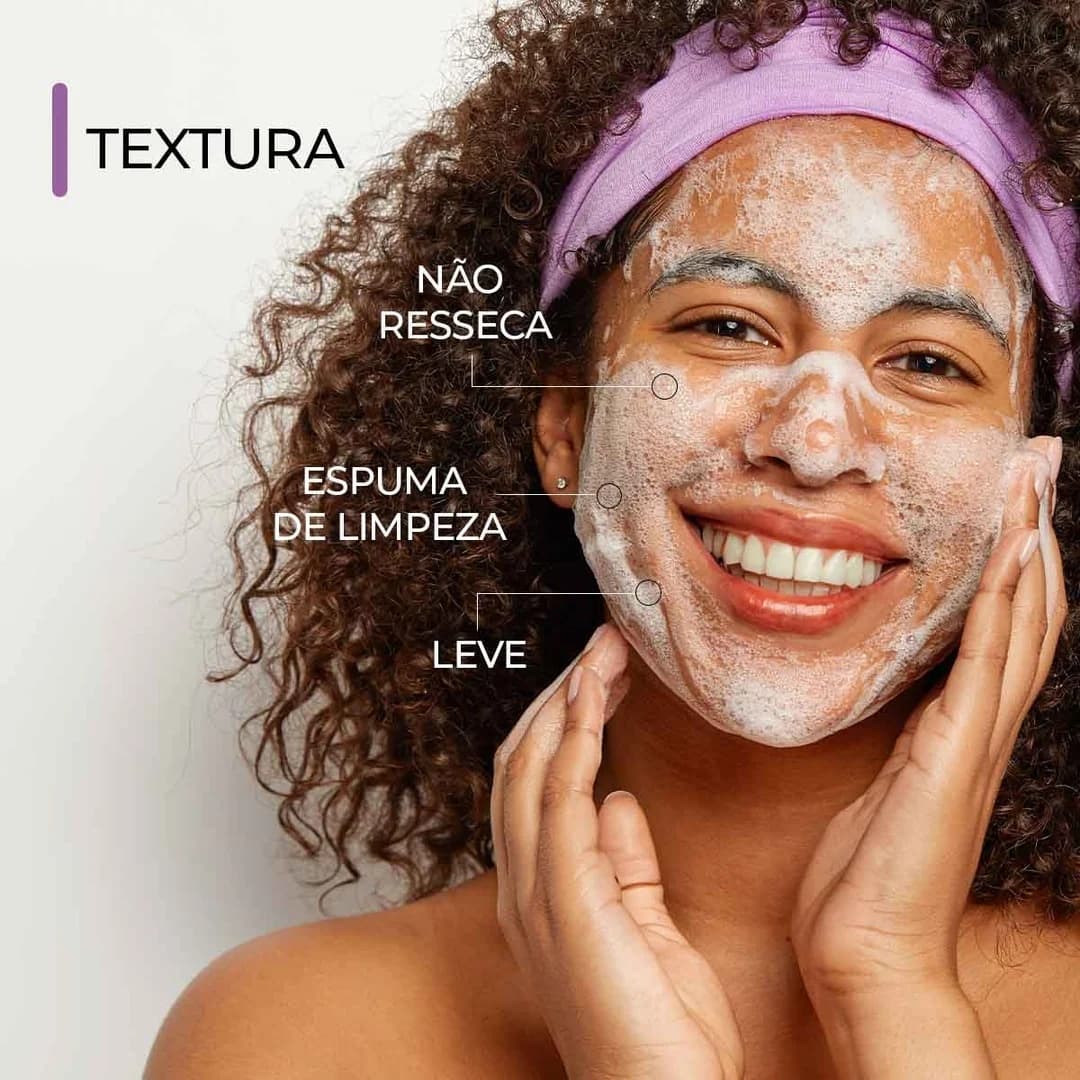 Espuma de Limpeza Peptide Skin Smart GR 150 ml, textura e aplicação na pele