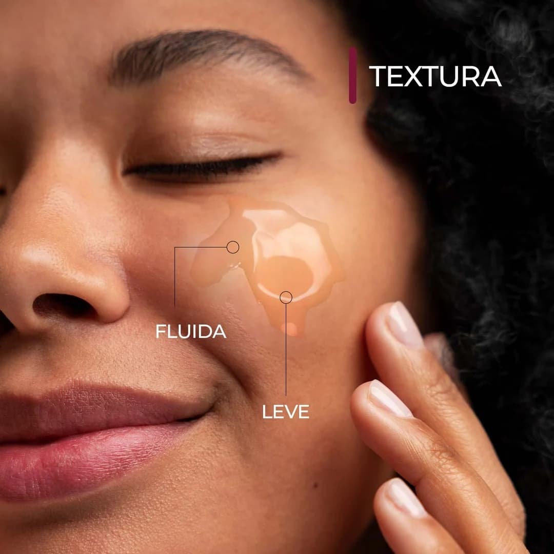 Sérum Hyaluclar Intense 3 Cisteamina Smart GR 30 ml, textura e aplicação na pele